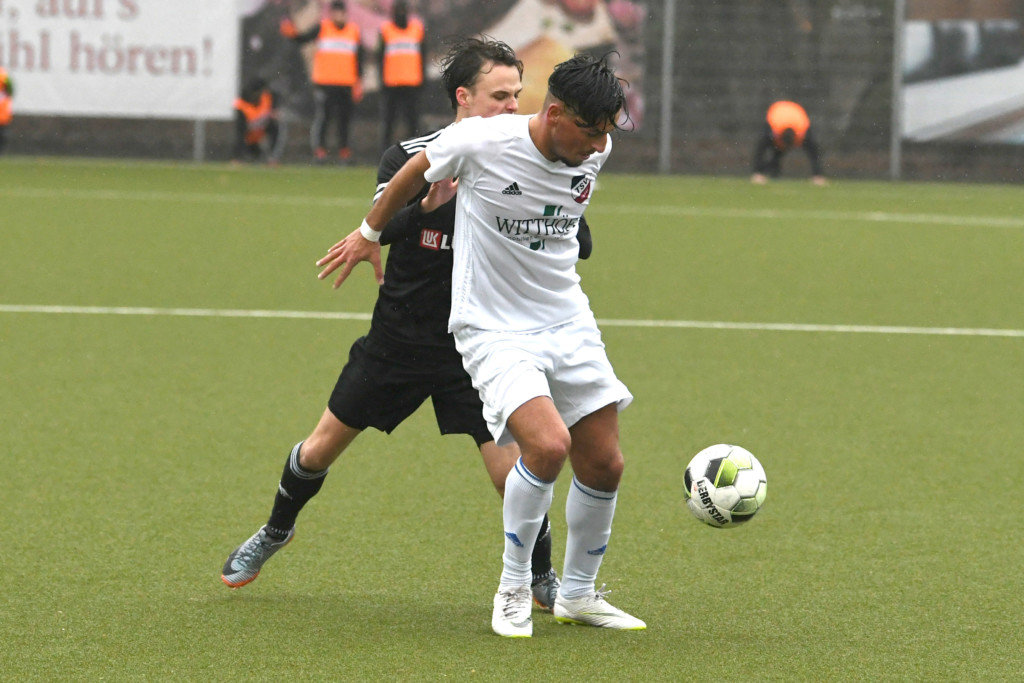 Edin Tanovic, hier noch im Trikot des TSV Sasel, ist einer der Hochkaräter an der B75. (Foto: Lobeca/Gettschat)