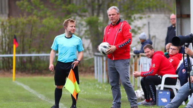 Michael Fischer und der SV Rugenbergen schauen mit Optimismus in die neue Saison. Hohe Ziele hat man sich beim SVR gesteckt. (Foto: Lobeca/Homburg)