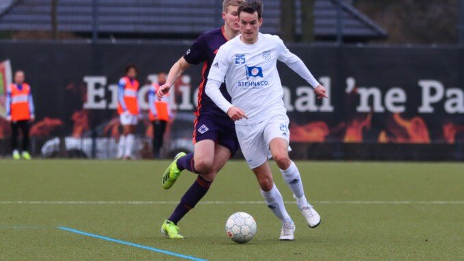 Lennart Merkle traf für Niendorf im Nachholspiel und sieht nun dem Spiel gegen Dassendorf am Sonntag entgegen. (Foto: Lobeca/Homburg)