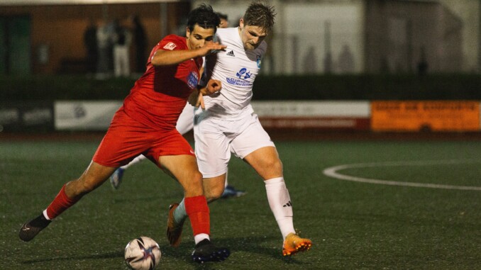 Im Pokal trafen der Eimsbütteler TV und TuRa Harksheide bereits aufeinander. Vielleicht ist es auch im nächsten Jahr wieder in der Liga soweit, denn der ETV muss zittern. (Foto: Lobeca/Rohlfs)