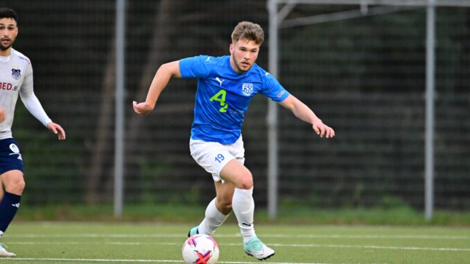 Alexander Koval ist einer von 14 Spielern, der am Kiesbarg bleibt. (Foto: Lobeca/Schlikis)