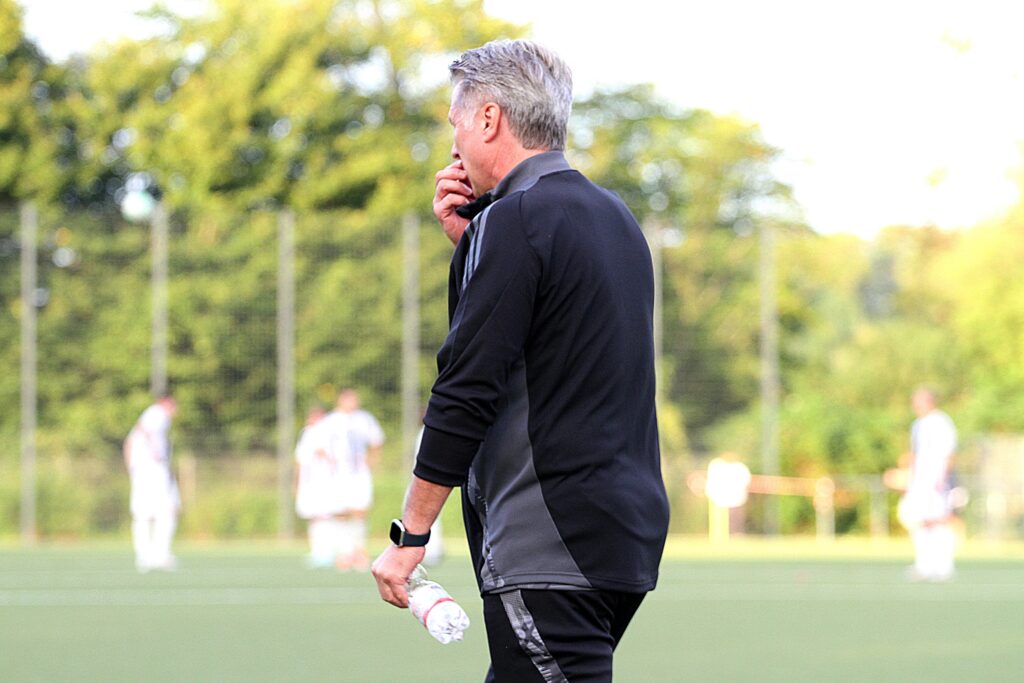 Sportchef Jassi Huremovic hat beim ETSV erstmal das Traineramt übernommen. (Foto: Niklas Runne)