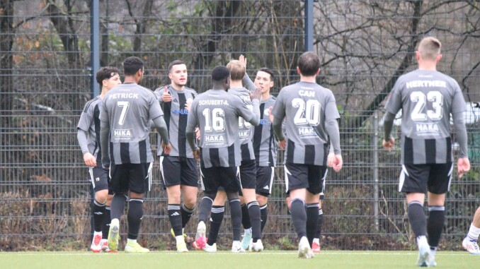 Angriff: Der ETSV will trotz acht Zählern Rückstand noch Platz drei angreifen (Foto: Lobeca/Seidel)