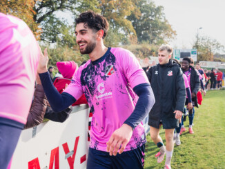 Deniz Yilmaz hat gut lachen und sicherte dem AFC mit seinem Treffer einen Punkt. (Archivfoto: Lobeca/Seidel)